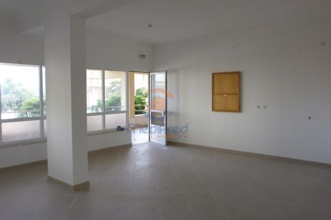 Erhvervsejendom i Amadora, Lisbon, Amadora - € 230.000 | Ref: MJC5266 - foto 2