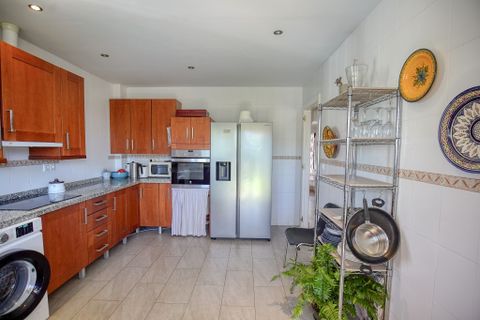 Villa i La Duquesa, Malaga, La Duquesa - € 549.000 | Ref: DPIe19155 - foto 11