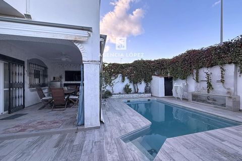 Rækkehus i Estepona, Malaga, Estepona - € 759.000 | Ref: 2082 - foto 36