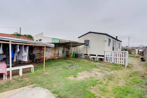 Helårsgrund i Espinho, Aveiro, Espinho - € 130.000 | Ref: C0496-00164 - foto 2