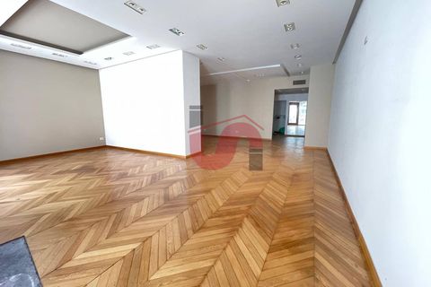 L'establiment comercial a Benevento, Benevento, Benevento - € 1.300/mes | Ref: AA39765 - foto 2