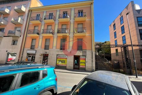 L'establiment comercial a Benevento, Benevento, Benevento - € 1.300/mes | Ref: AA39765 - foto 14