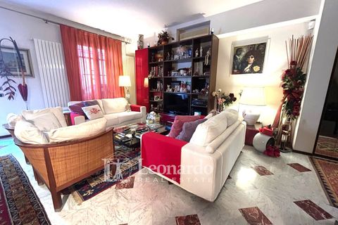 Villa i Viareggio, Lucca, Viareggio - € 650.000 | Ref: ES594 - foto 2