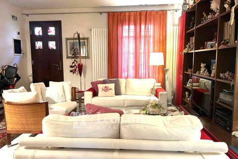 Villa i Viareggio, Lucca, Viareggio - € 650.000 | Ref: ES594 - foto 3