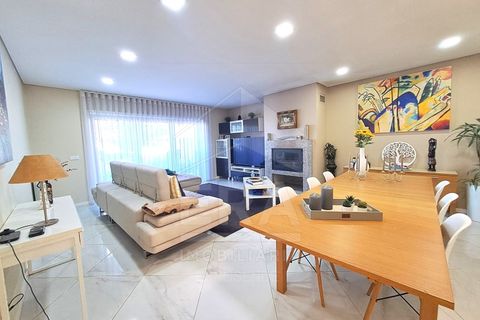 Rækkehus i Esposende, Braga, Esposende - € 545.000 | Ref: 039250147 - foto 1