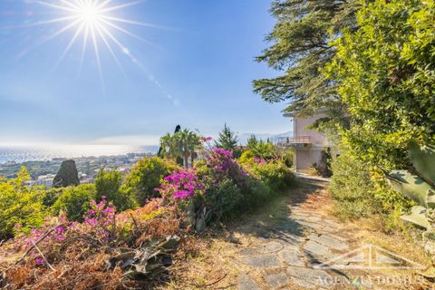 Villa i Bordighera, Imperia, Bordighera - € 1.650.000 | Ref: AG-DOM 5236 - foto 1