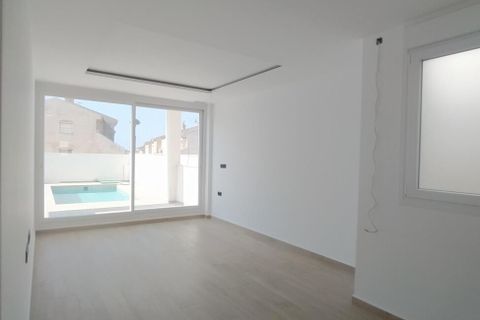 Villa i Torrevieja, Alicante, Torrevieja - € 640.000 | Ref: MCO-33772 - foto 24