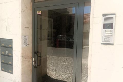 Lejlighed i Amadora, Lisbon, Amadora - € 350.000 | Ref: ZTRE-00964/12758 - foto 2