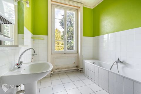 Villa a Sathonay-Camp, Rhone, Sathonay-Camp - € 1.339.000 | Ref: HH-15976297 - foto 10