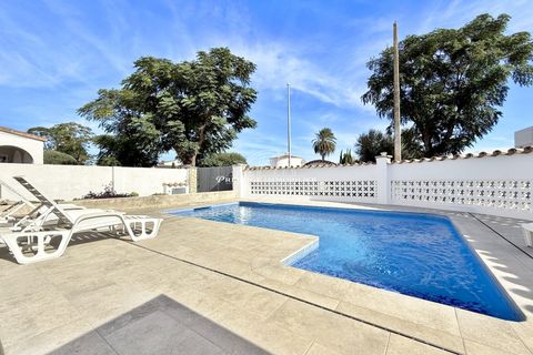 Villa i Empuriabrava, Gerona, Empuriabrava - € 595.000 | Ref: 6333/J14-H-N1IMMOFRESP - foto 1