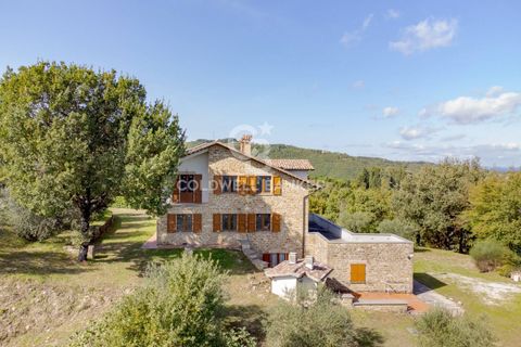 Landejendom i Gubbio, Perugia, Gubbio - € 450.000 | Ref: CBI160-2680-81 - foto 1
