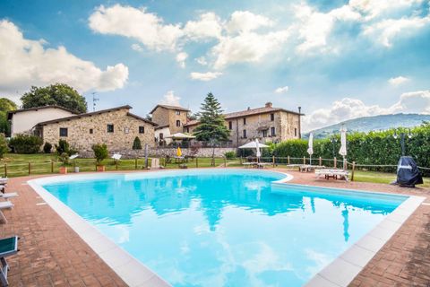 Landejendom i Umbertide, Perugia, Umbertide - € 1.680.000 | Ref: CBI160-2553-146 - foto 3