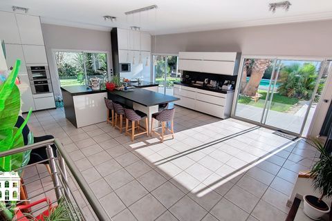 Villa i Perpignan, Pyrenees-Orientales, Perpignan - € 800 000 | Ref: 660303594 - foto 12