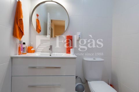 Villa a Empuriabrava, Gerona, Empuriabrava - € 199.000 | Ref: V46 - foto 9