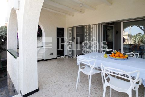 Villa i Empuriabrava, Gerona, Empuriabrava - € 1.090.000 | Ref: 051 - foto 10