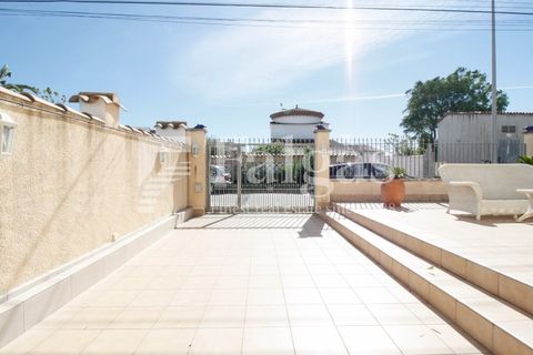 Villa i Empuriabrava, Gerona, Empuriabrava - € 399.000 | Ref: V24 - foto 6