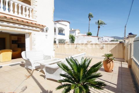 Villa i Empuriabrava, Gerona, Empuriabrava - € 399.000 | Ref: V24 - foto 7
