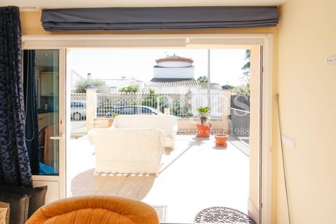 Villa i Empuriabrava, Gerona, Empuriabrava - € 399.000 | Ref: V24 - foto 9