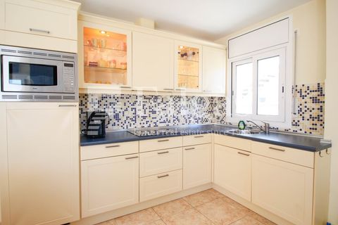 Villa i Empuriabrava, Gerona, Empuriabrava - € 399.000 | Ref: V24 - foto 11