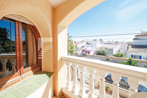 Villa i Empuriabrava, Gerona, Empuriabrava - € 399.000 | Ref: V24 - foto 24