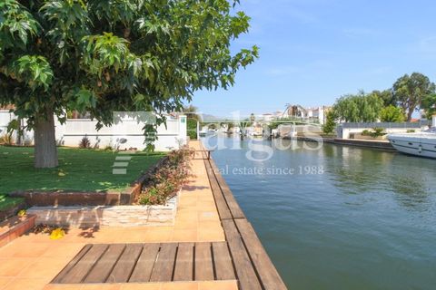 Villa i Empuriabrava, Gerona, Empuriabrava - € 1.395.000 | Ref: V255 - foto 9