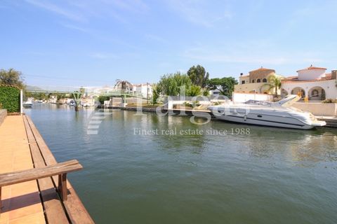 Villa i Empuriabrava, Gerona, Empuriabrava - € 1.395.000 | Ref: V255 - foto 39