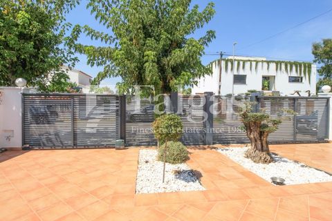 Villa i Empuriabrava, Gerona, Empuriabrava - € 1.395.000 | Ref: V255 - foto 42