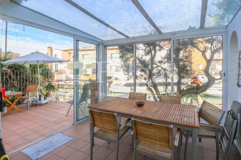Villa i Empuriabrava, Gerona, Empuriabrava - € 849.000 | Ref: 221 - foto 8