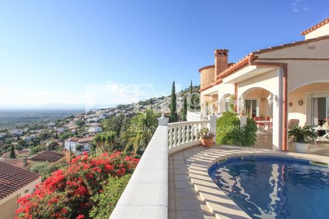 Villa i Roses, Gerona, Roses - € 795.000 | Ref: 584 - foto 1