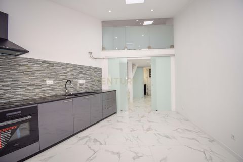 Villa i Barcarena, Lisbon, Barcarena - € 395.000 | Ref: C0376-00672 - foto 1