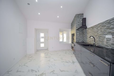 Villa i Barcarena, Lisbon, Barcarena - € 395.000 | Ref: C0376-00672 - foto 3