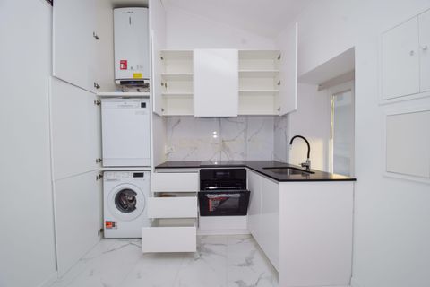 Villa i Barcarena, Lisbon, Barcarena - € 395.000 | Ref: C0376-00672 - foto 17