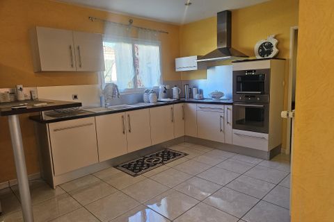 Villa i Chanas, Isere, Chanas - € 315.000 | Ref: 1069 - foto 2