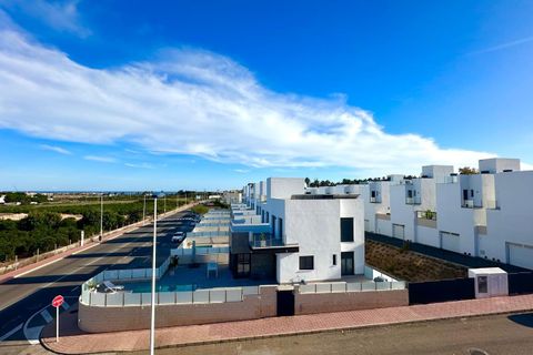 Byhus i Torrevieja, Alicante, Torrevieja - € 449.900 | Ref: MLSC8480289 - foto 32