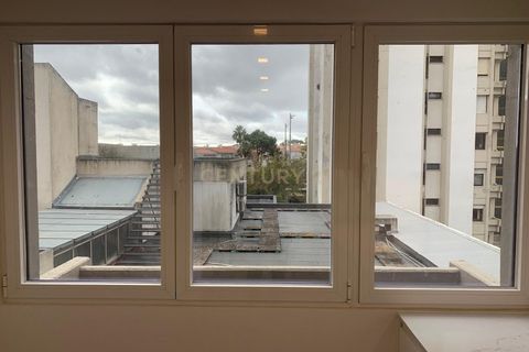Lejlighed i Amadora, Lisbon, Amadora - € 750.000 | Ref: C0221-03784 - foto 15