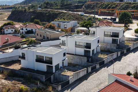 Villa i Amarante, Porto, Amarante - € 440.000 | Ref: 1061 - foto 2