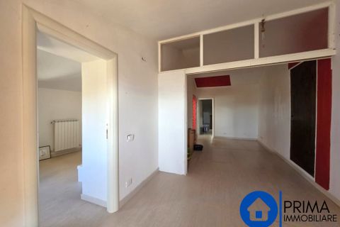 Villa i Terni, Terni, Terni - € 65.000 | Ref: UFF-65 - foto 7