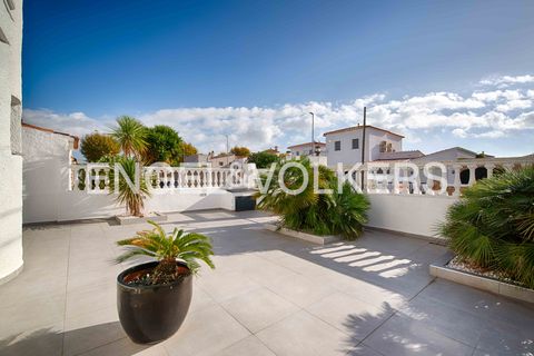 Villa i Empuriabrava, Gerona, Empuriabrava - € 1.450.000 | Ref: W-04786R - foto 35