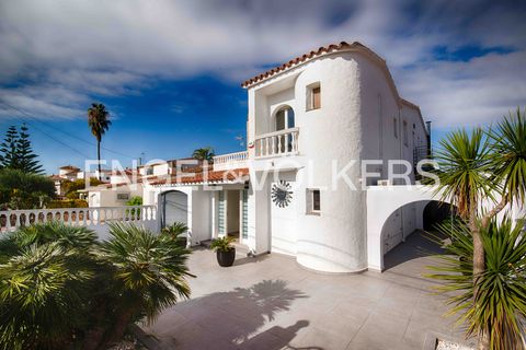 Villa i Empuriabrava, Gerona, Empuriabrava - € 1.450.000 | Ref: W-04786R - foto 37