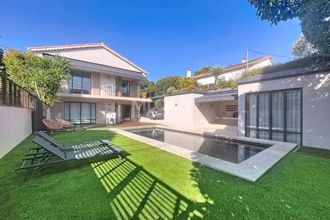 Villa i Antibes, Alpes-Maritimes, Antibes - € 1.495.000 | Ref: 86405799 - foto 1