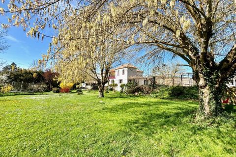 Erhvervsejendom i Montcuq, Lot, Montcuq - € 110.000 | Ref: EB34CC84A32140E4 - foto 1