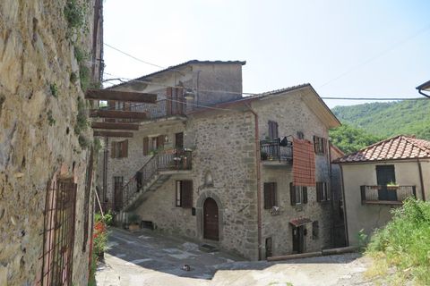 Landejendom i Bagnone, Massa and Carrara, Bagnone - € 75.000 | Ref: 170 - foto 2