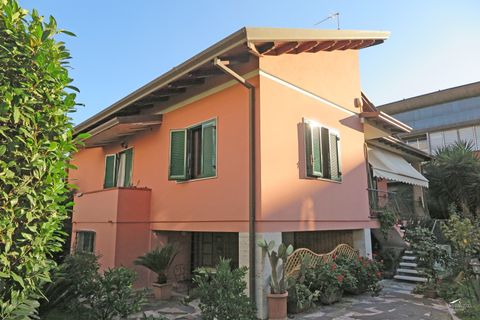 Villa a Carrara, Massa and Carrara, Carrara - € 590.000 | Ref: 296A - foto 2