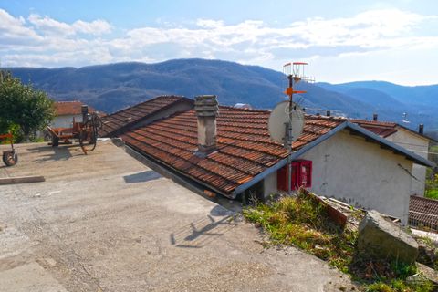 Villa a Fivizzano, Massa and Carrara, Fivizzano - € 100.000 | Ref: 053L - foto 3