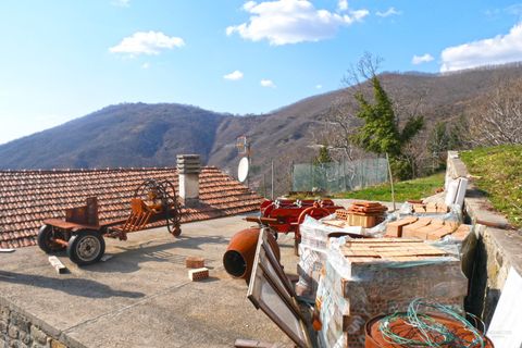 Villa a Fivizzano, Massa and Carrara, Fivizzano - € 100.000 | Ref: 053L - foto 4