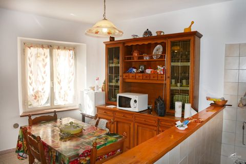 Villa a Fivizzano, Massa and Carrara, Fivizzano - € 100.000 | Ref: 053L - foto 10