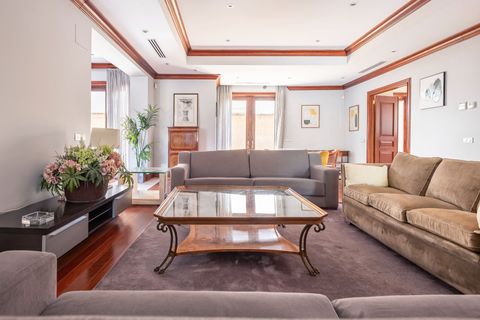Villa a Madrid, Madrid, Madrid - € 8.000/mes | Ref: 2af6fb37-5521-4950-8 - foto 4