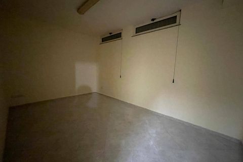 L'establiment comercial a Casapulla, Caserta, Casapulla - € 350/mes | Ref: DEP1 - foto 13