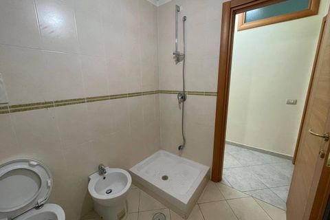 L'establiment comercial a Casapulla, Caserta, Casapulla - € 350/mes | Ref: DEP1 - foto 14