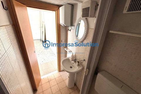 Erhvervsejendom i Naples, Naples, Naples - € 140.000 | Ref: vomero.d - foto 17